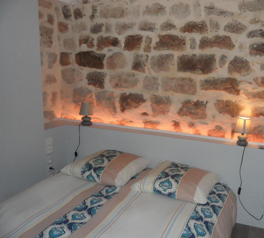 Gite De La Fontaine Paulhe Δωμάτιο φωτογραφία